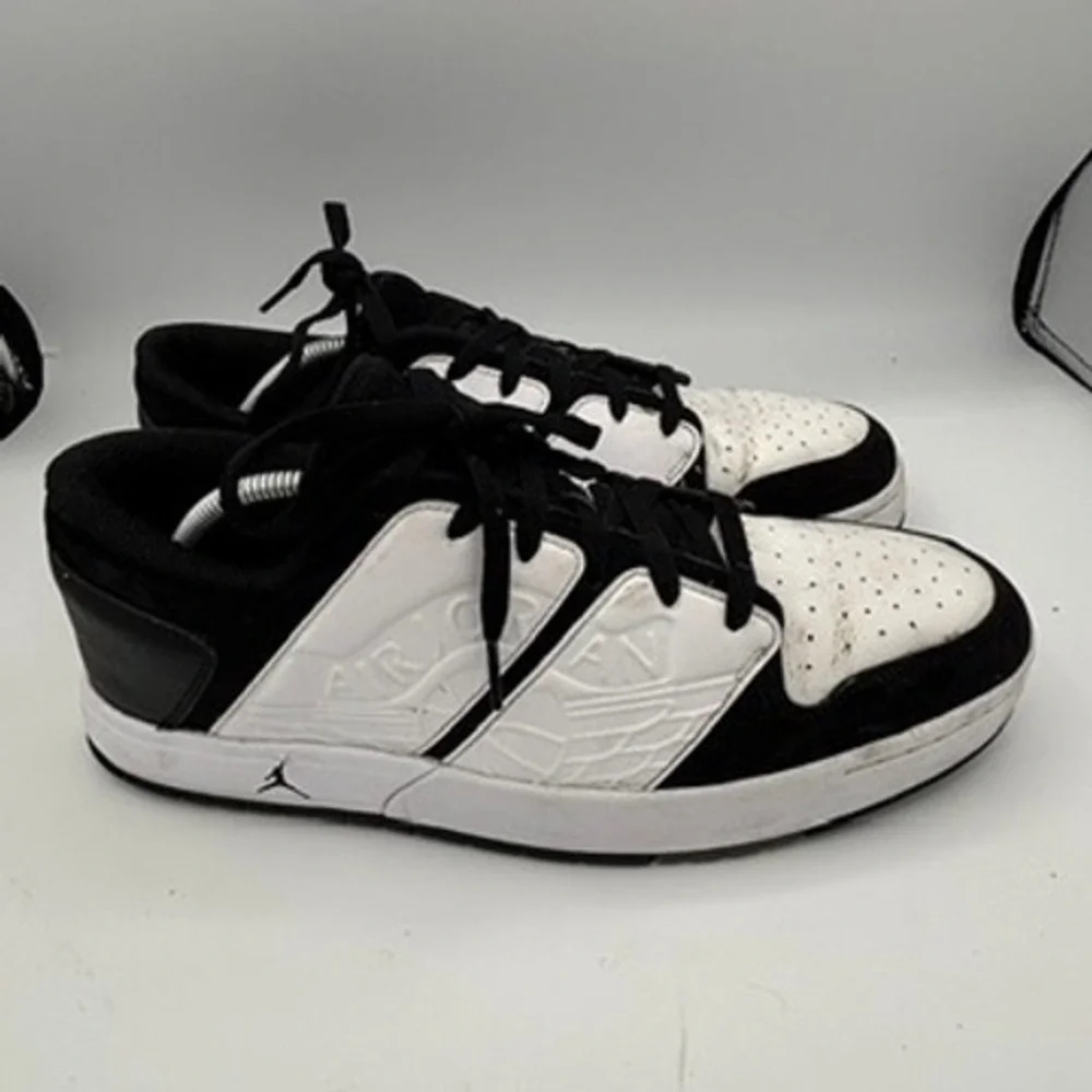 Nike Jordan Nu Retro 1 Low Mens Sz 11 Black White Wings Logo Basketball Sneaker